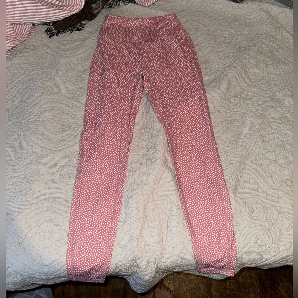 BUFFBUNNY- Pink legacy leggings- Size Medium